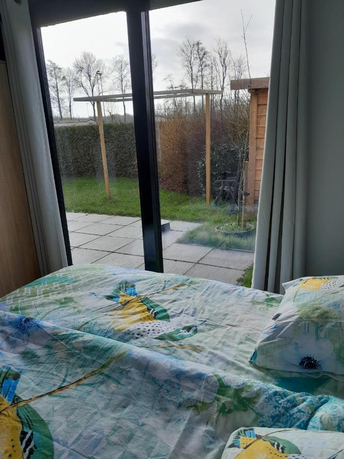 Luxe 5 Persoons Bungalow Op Rustig Vakantiepark Nabij Leeuwarden Dronrijp Zewnętrze zdjęcie
